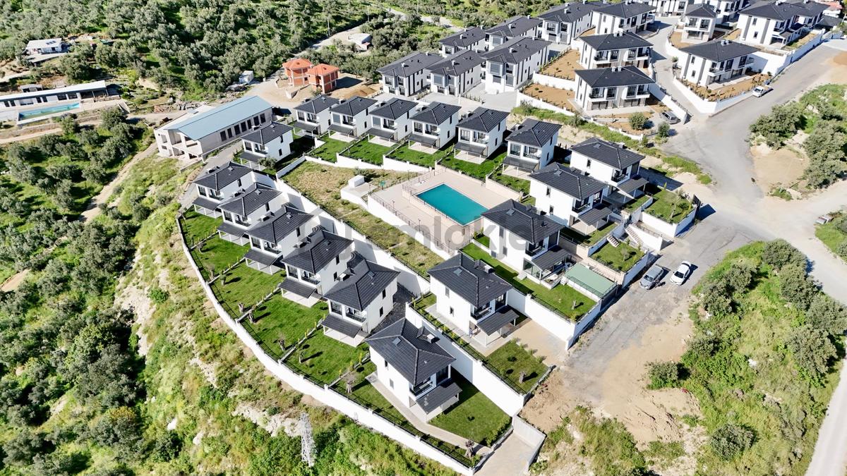 Mahmut İşler'den Ful Deniz Manzaralı Havuzlu Villa - 11