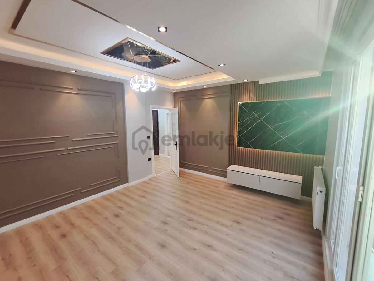 Esenyurt Üçevlerde Lüks Daire Cadeye Metrobüse Yakın 2+1 - 2