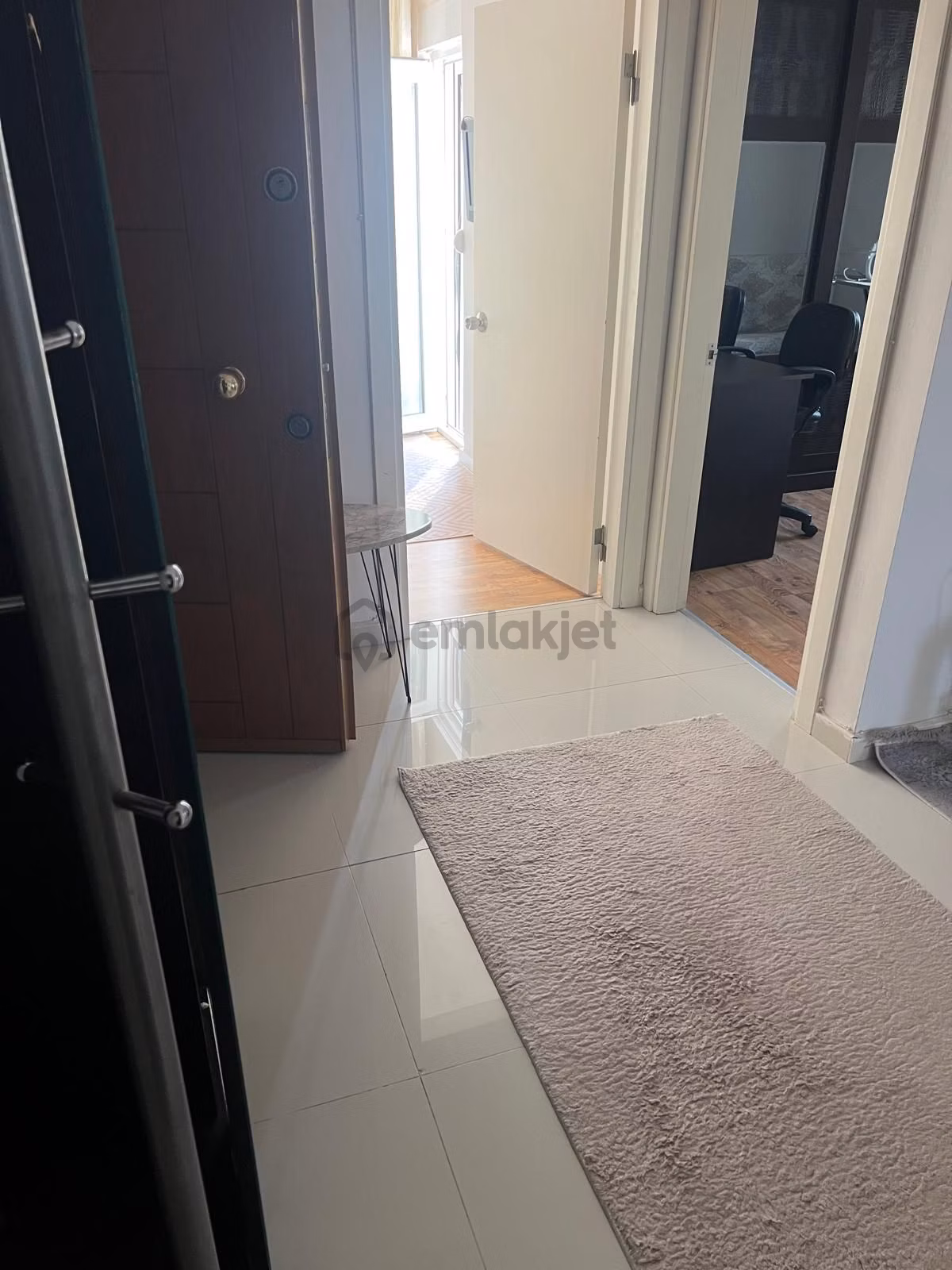 Konyaaltı Limanda Havuzlu 2+1 Eşyalı Kiralık Daire - 12