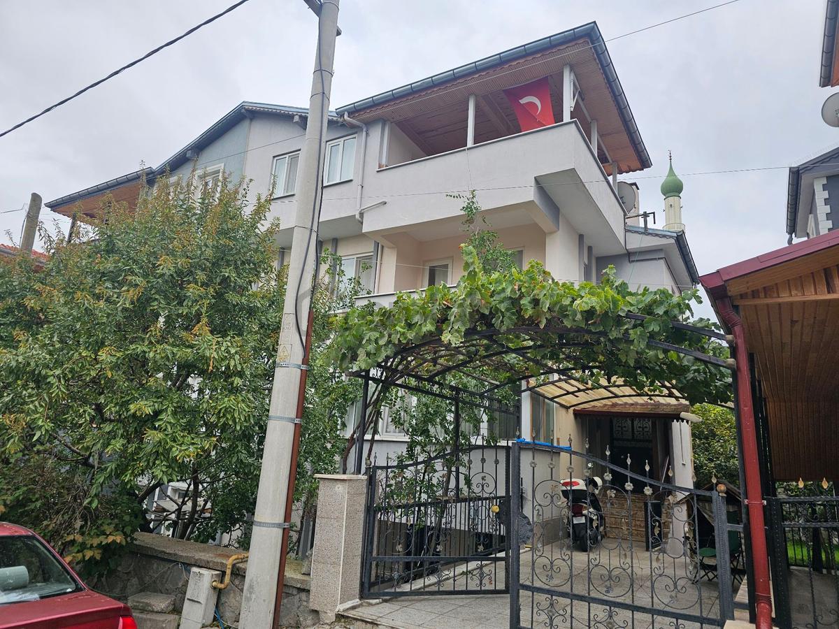 Isparta Işıkkent'te 6+1 Geniş Bahçeli Müstakil Ev - 2