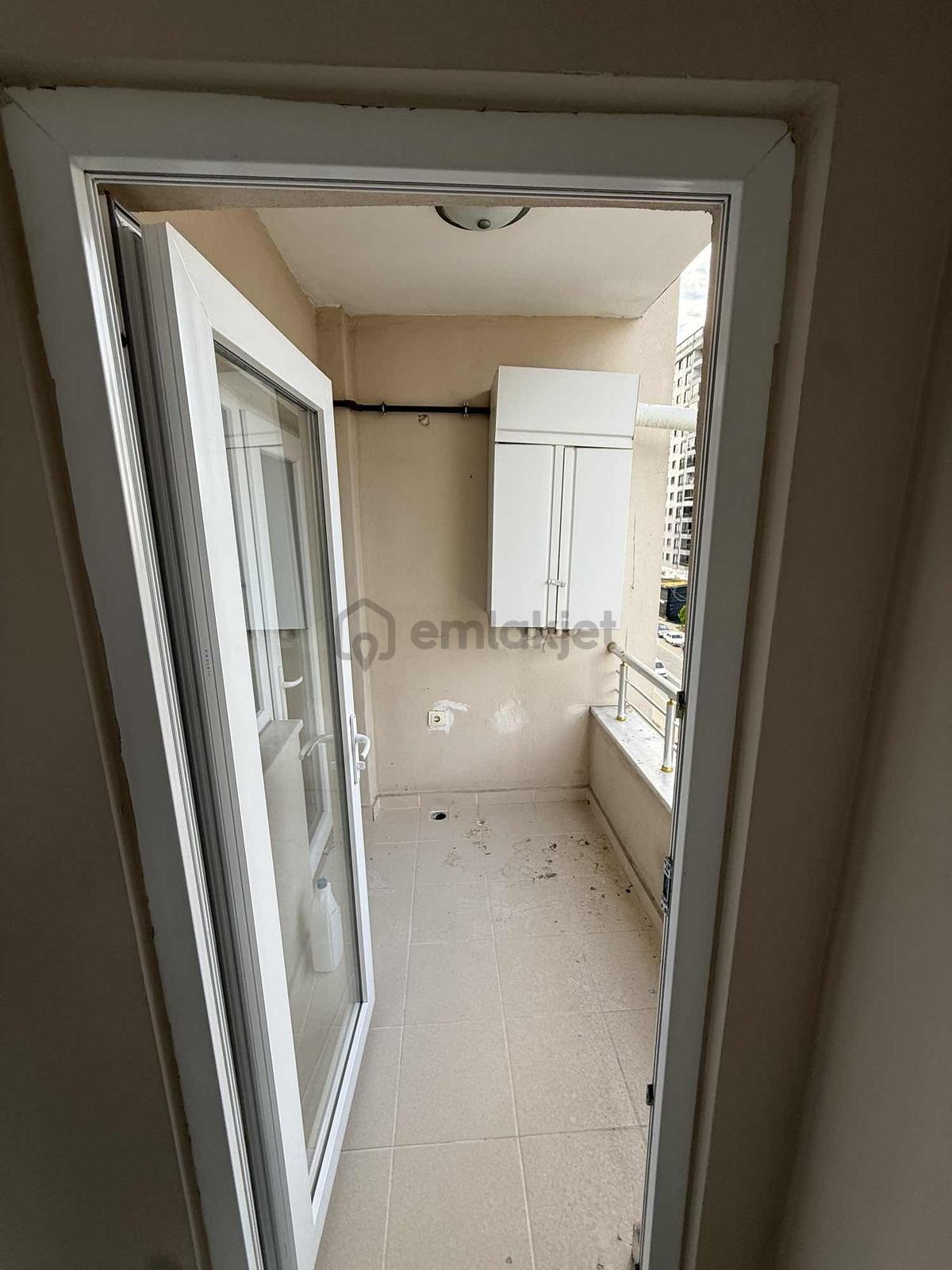 Elegant'tan Yol Üzeri Deniz Manzaralı 3+1 Daire - 9