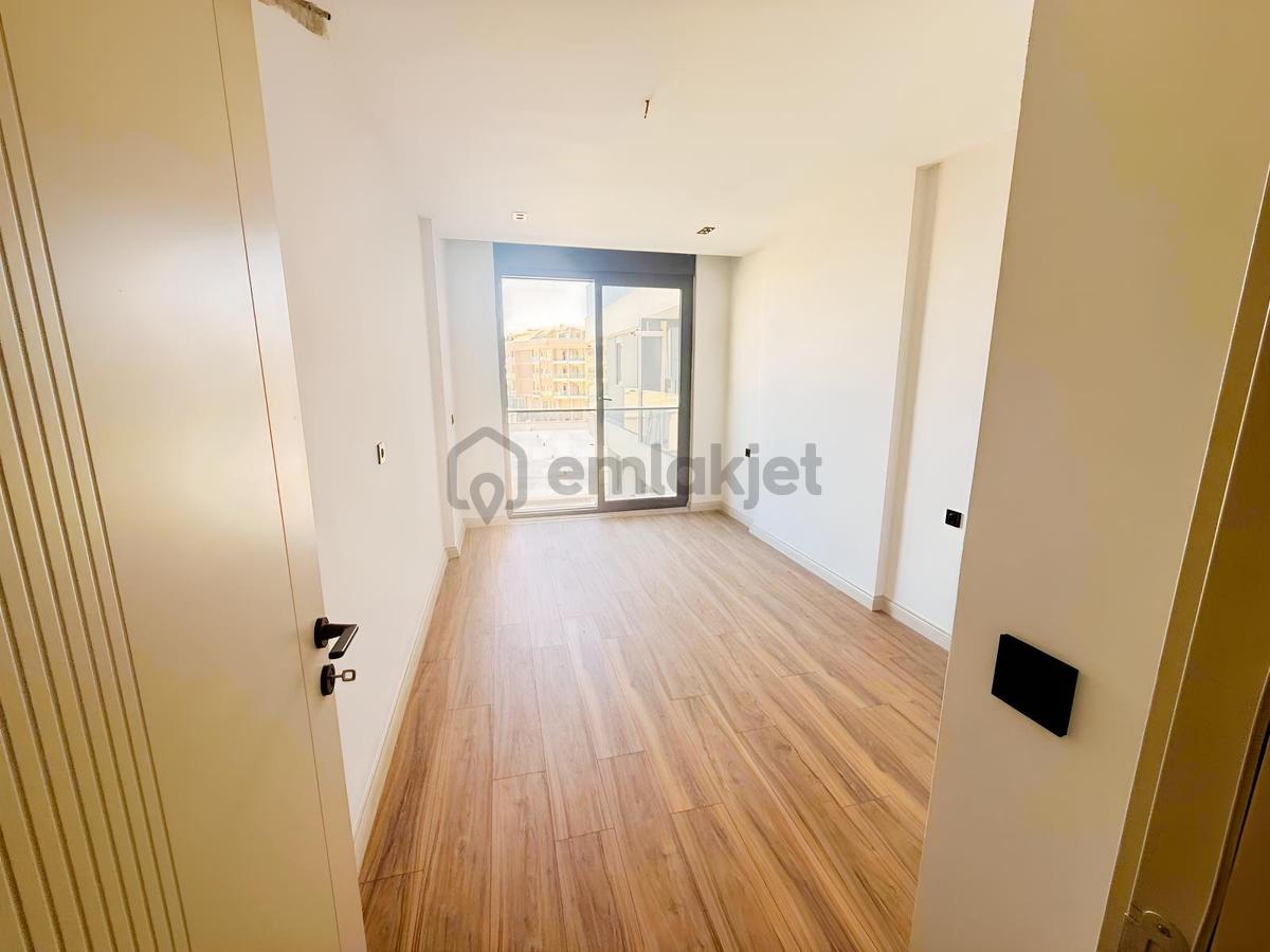 Konyaaltı'nda Sıfır Site İçerisinde Satılık 1+1 Daire - 7