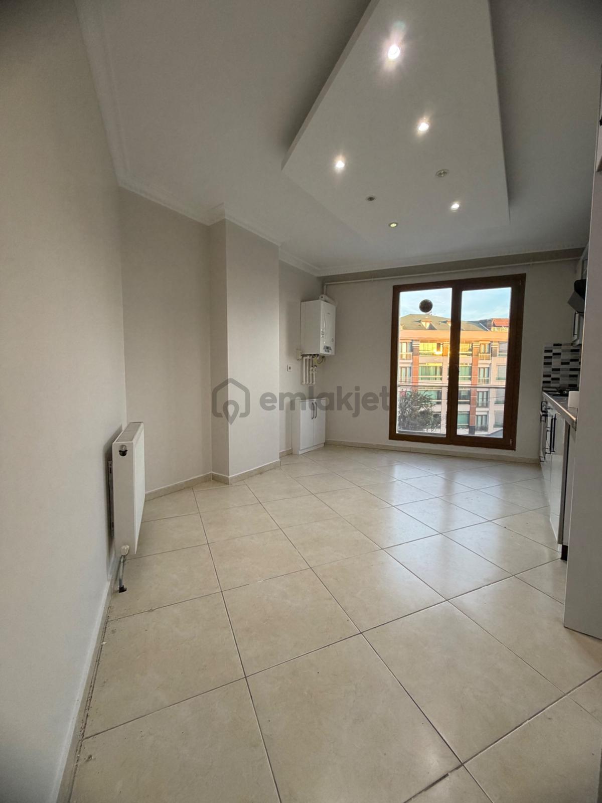 Kavaklı Merkez Kiralık Ara Kat 2+1 Çift Balkonlu - 13