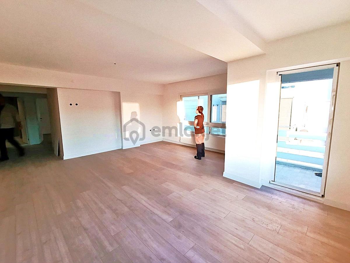 Simde'den Mithatpaşa Cad.paraleli Deniz Manzaralı Asansörlü - 17