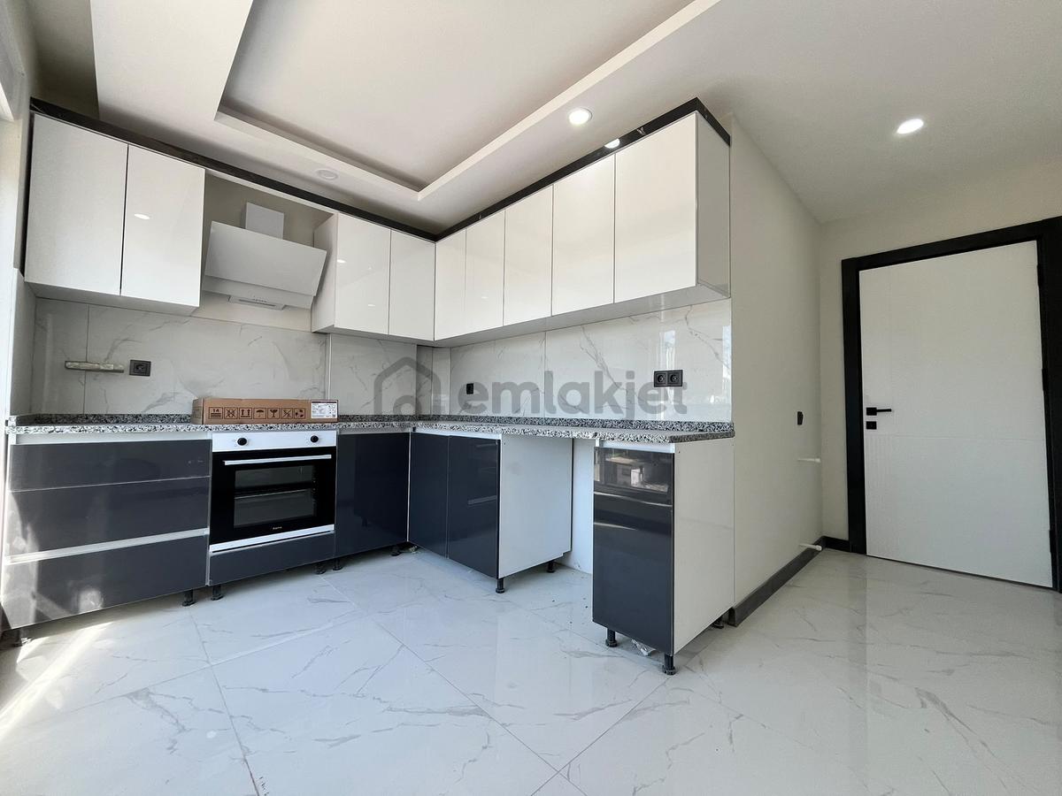 Tramvayın Yakını Mükemmel Konumda Lüx 2+1 Daire!