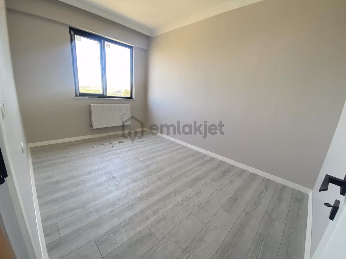 Narmanoğlu`ndan Satılık Deniz Manzaralı 2+1 Daire - 7