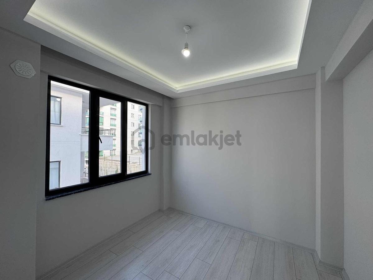Manzaralı Ebeveyn Banyolu,ön Cephe, İskanlı Ara Kat Sıfır 2+1 - 23