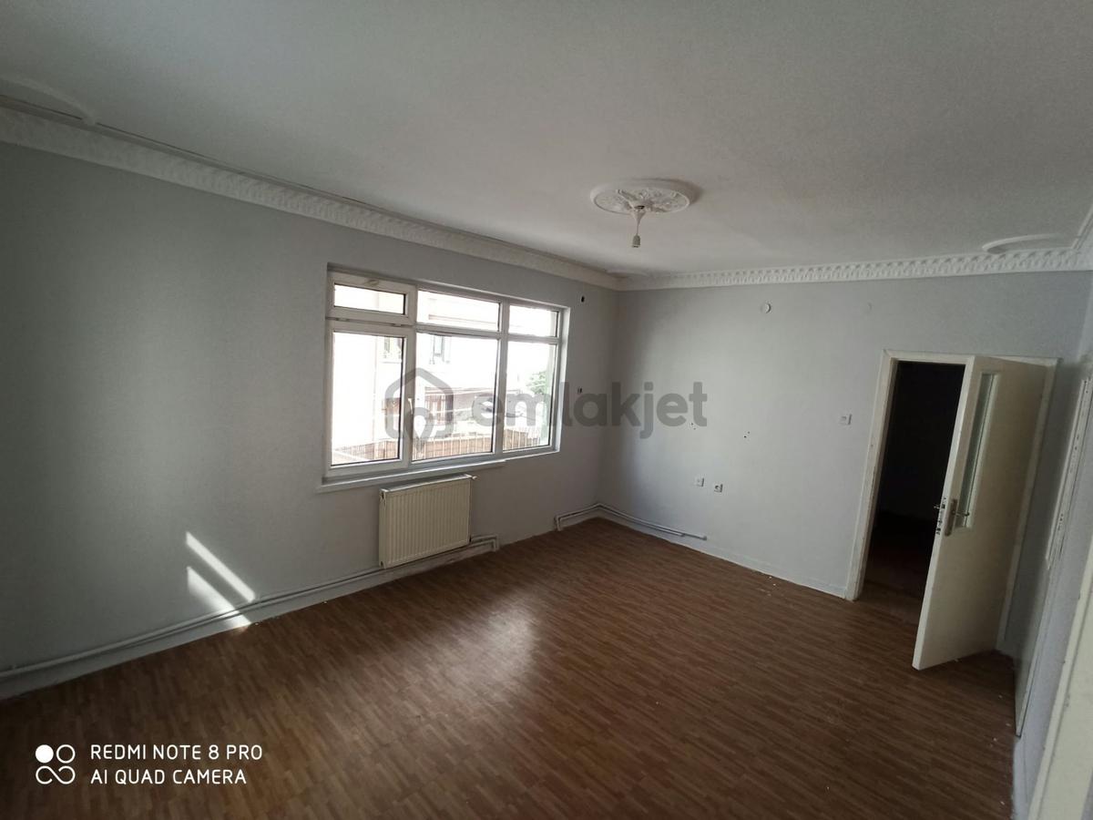 2+1 Ara Kat Metroya Yakın Kiralık Daire - 3