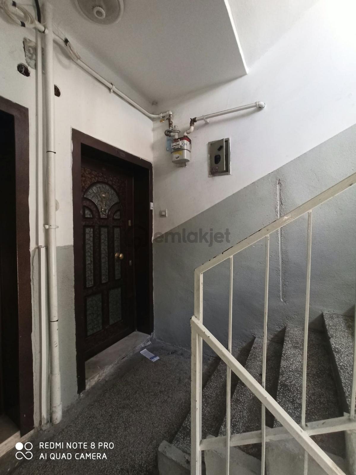 2+1 Ara Kat Metroya Yakın Kiralık Daire - 10