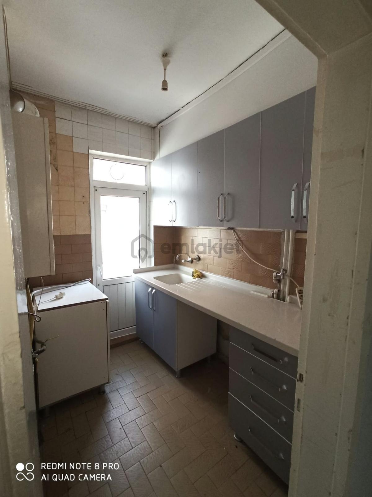 2+1 Ara Kat Metroya Yakın Kiralık Daire - 2