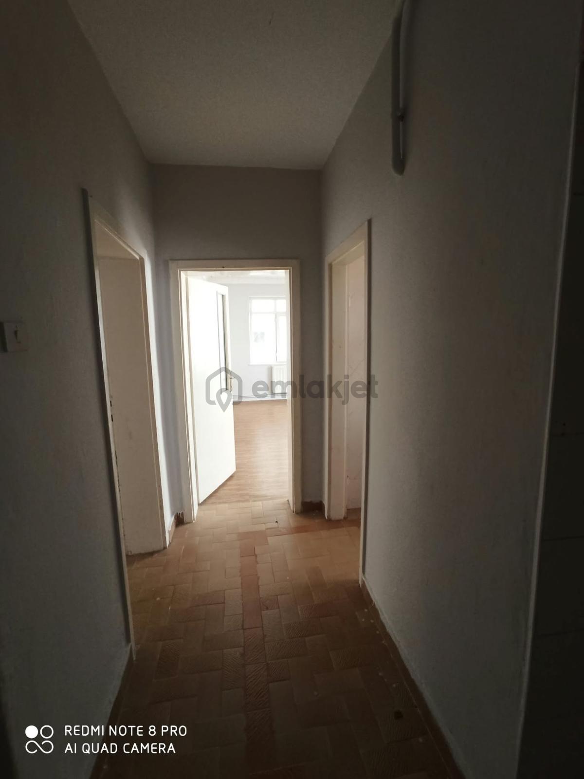 2+1 Ara Kat Metroya Yakın Kiralık Daire - 14