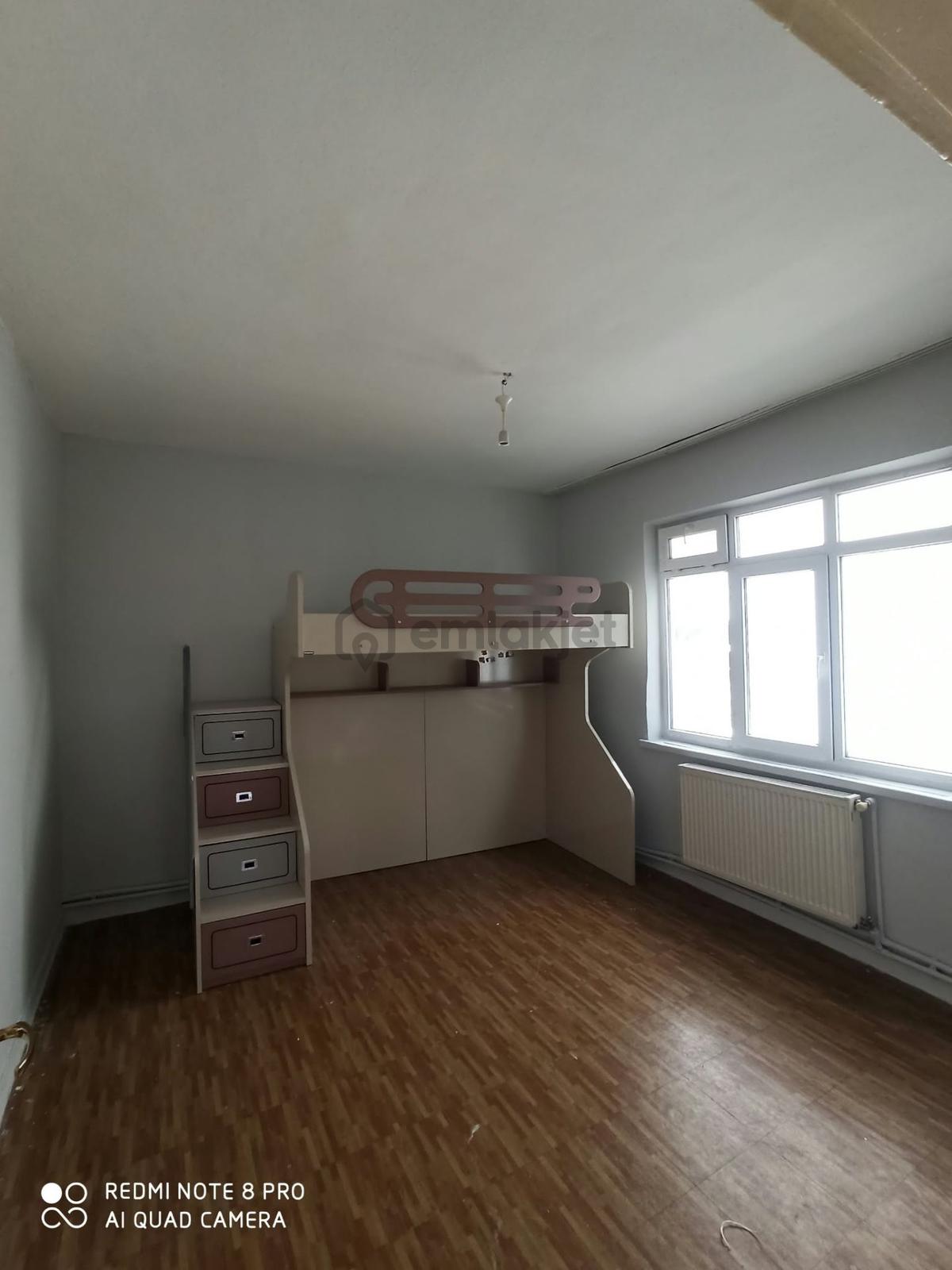2+1 Ara Kat Metroya Yakın Kiralık Daire - 6