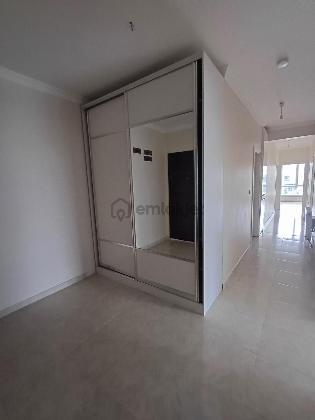 Biens'ten Bağlıca Bulvar Üstünde Kiralık 4+1 Daire - 7