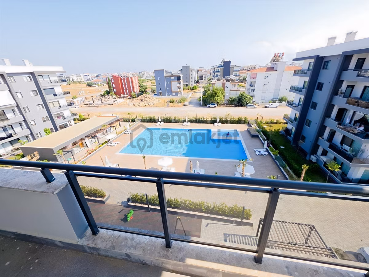 Yetişen Alır / 3+1 Ara Kat / Havuz Manzaralı / Doğalgazlı. - 15