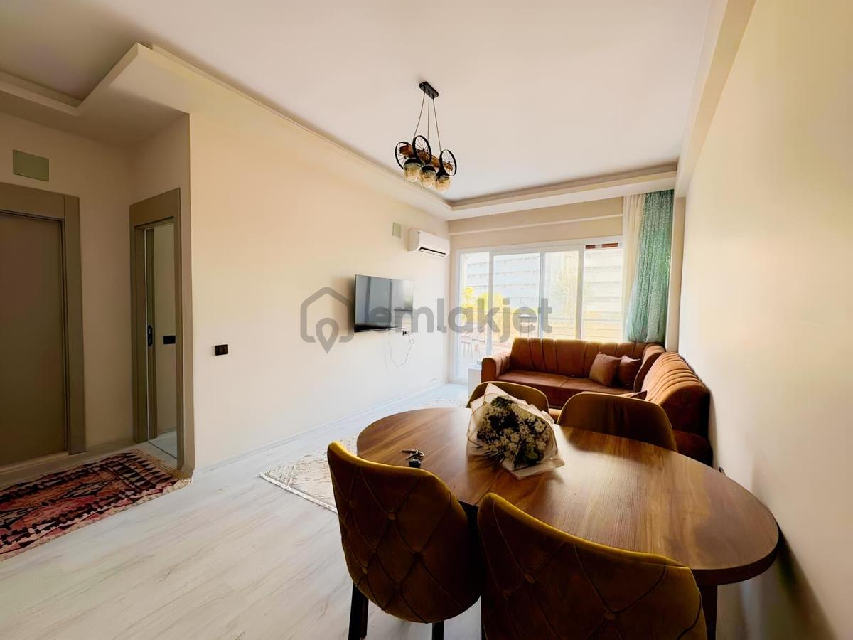 Tömük'te Denize 300 M Full Eşyalı Teraslı 1+1 Daire - 10