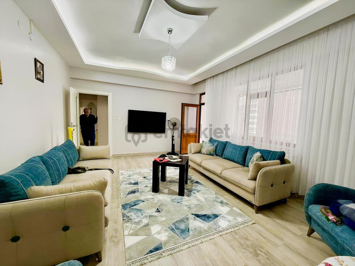 Doğukent Ana Bulvarı Üzerinde Arakat 160 M2 3+1 - 22