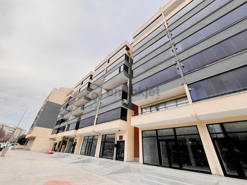 Akpınar'da Kiralık 128 M2 Dükkan