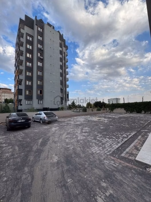 Doğukentin En Gözde Yerinde Süper 3+1 Arakat Daire - 23