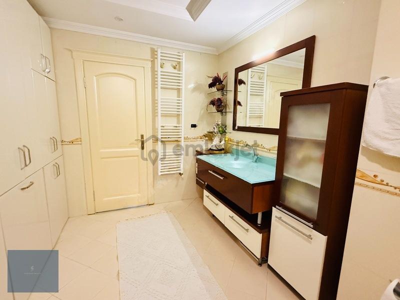 Florya'da Deniz Manzaralı İskanlı Kat Mülkiyetli Teraslı Daire - 20