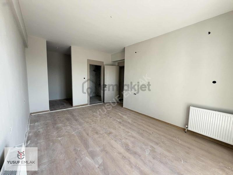 Şehitlik'te Site İçerisi 4+1 Orta Kat Sıfır Daire - 11