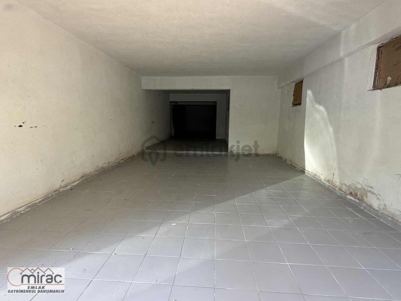 Perşembe Pazarı Yakını Büyük Depo - 15