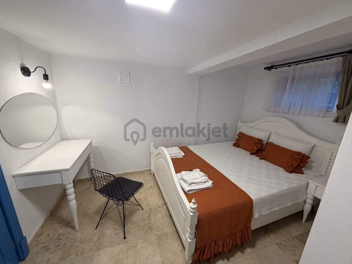 Cunda'da Deniz Ve Ada Manzaralı Full Eşyalı Harikulade Yapı - 14