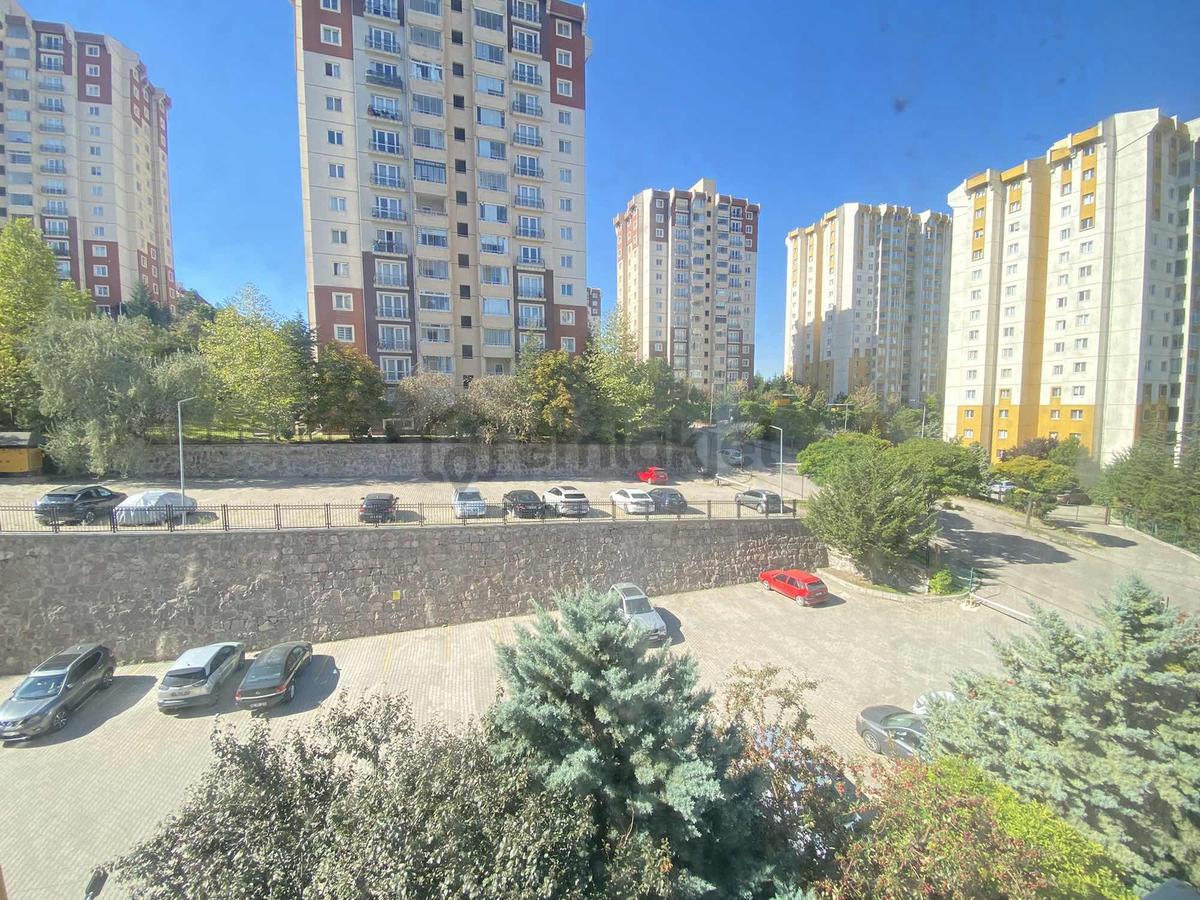 Toki Turkuazda Temiz Bakımlı Satılık 4+1 Daire - 24