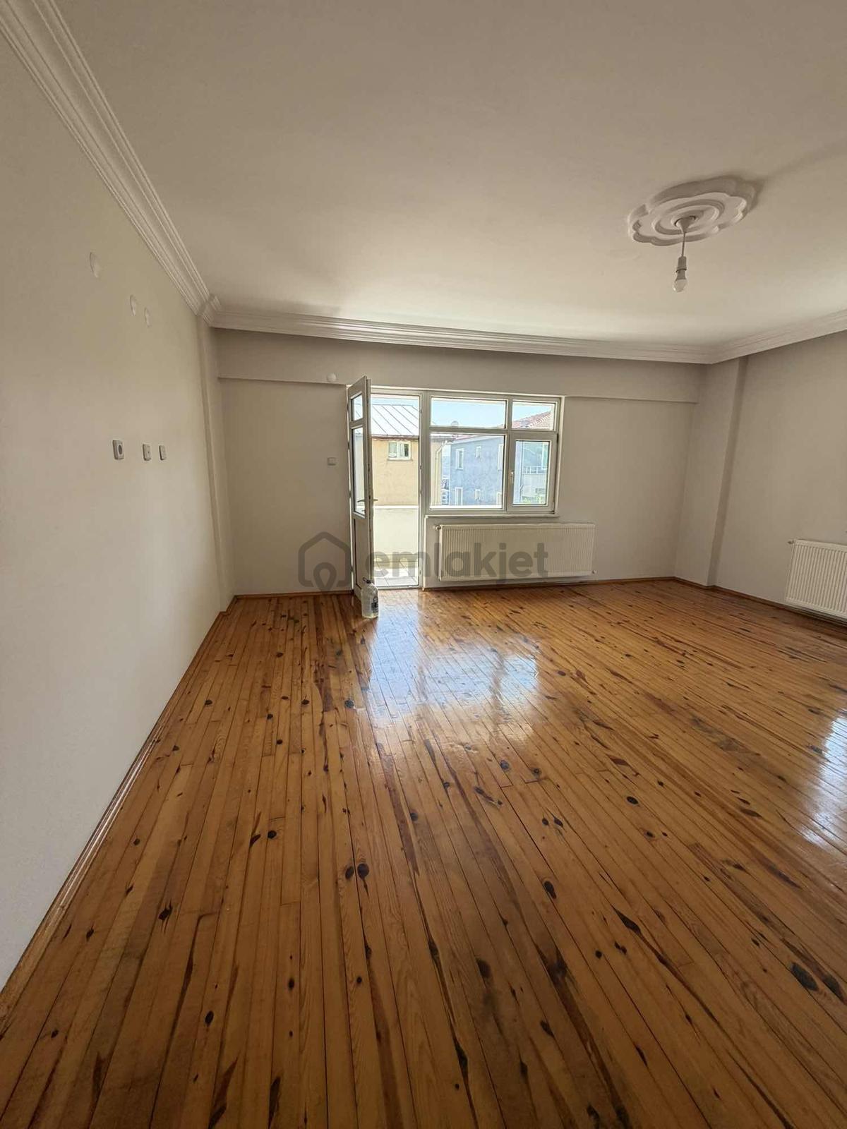 Engin Emlaktan Bağlıkta Kiralık 3+1 Daire - 6