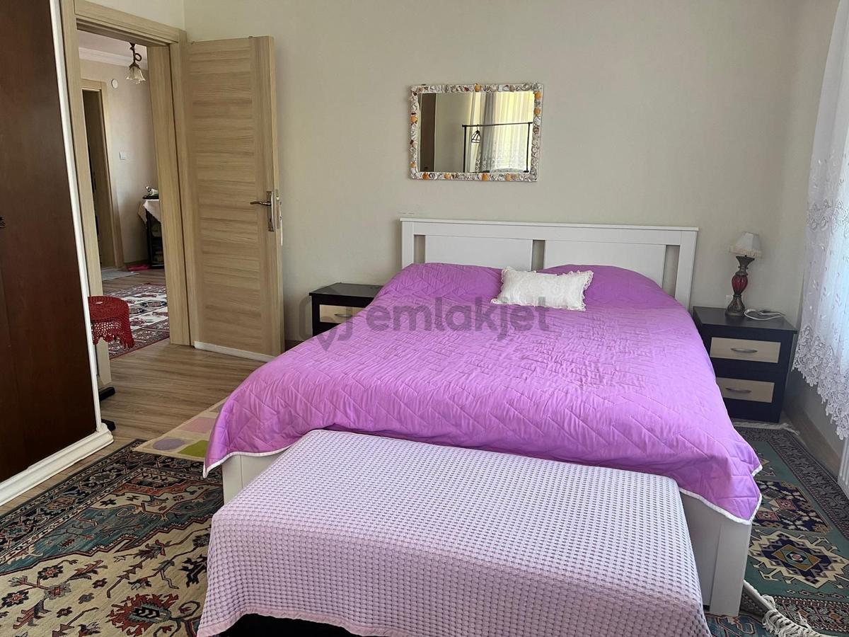Sahibinden Baraj Manzaralı Müstakil Köy Evi - 4