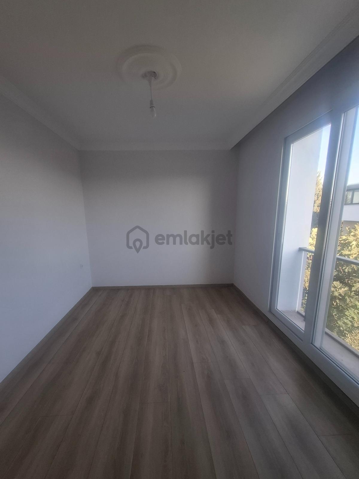 Menderes De Ferah Geniş Boyalı Arakat Kiralık Daire - 11