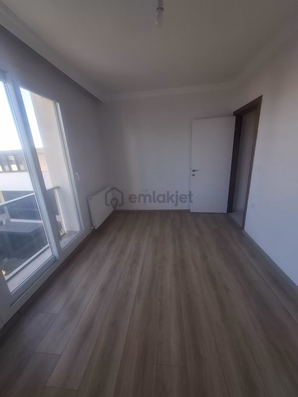 Menderes De Ferah Geniş Boyalı Arakat Kiralık Daire - 25