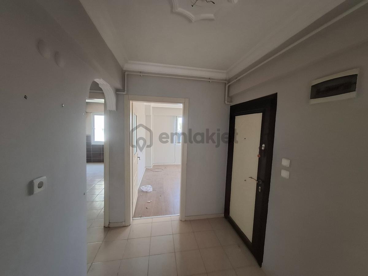 Turpa Sönmezden Satılık Geniş 2+1 Daire - 11