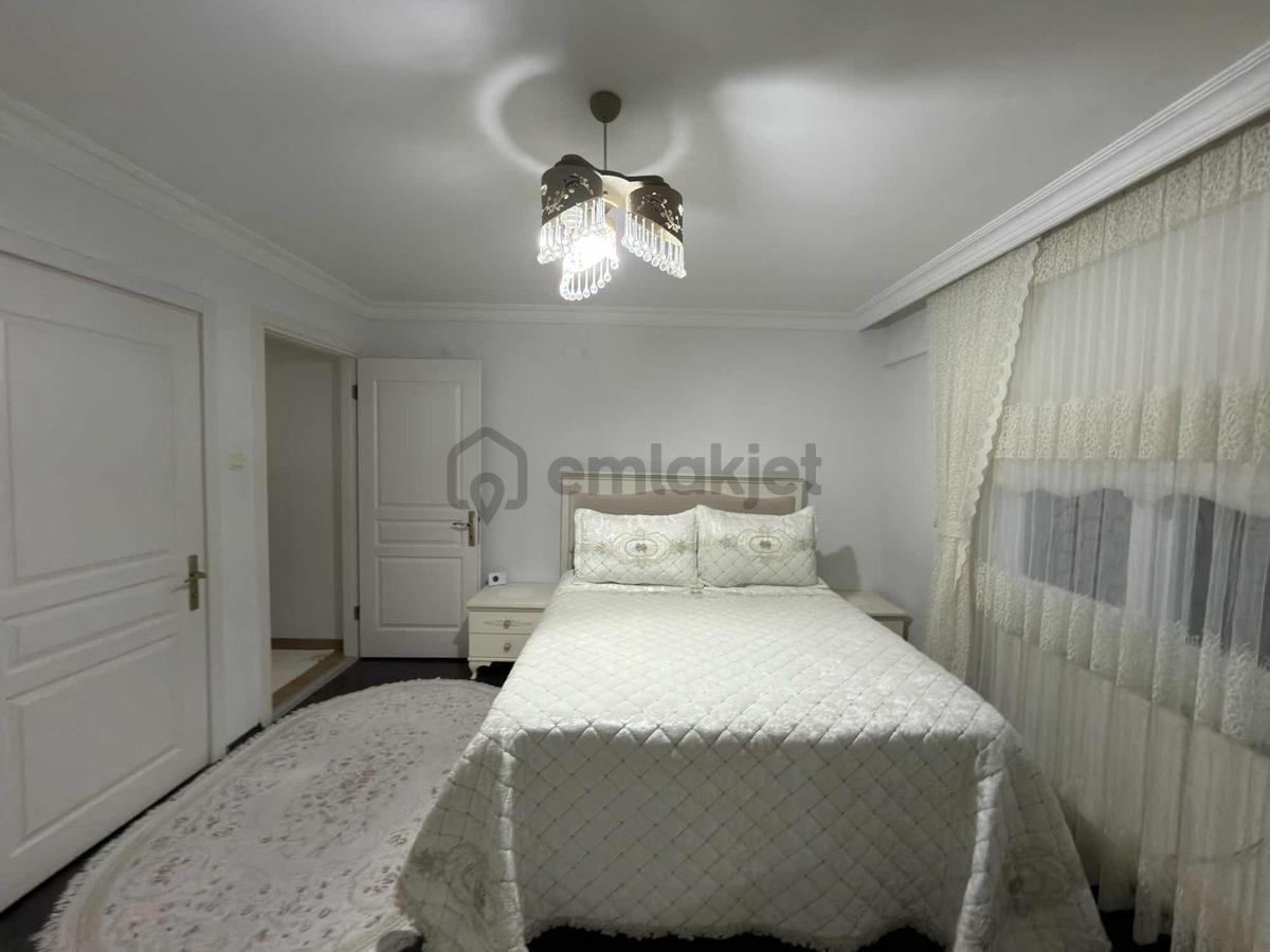 Berk Emlak'tan Site İçerisinde 180 M2 3+1 Satılık Daire - 21