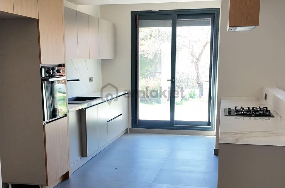 Urla Bademler 4+1 Yerden Isıtmalı Lüks Villa - 10