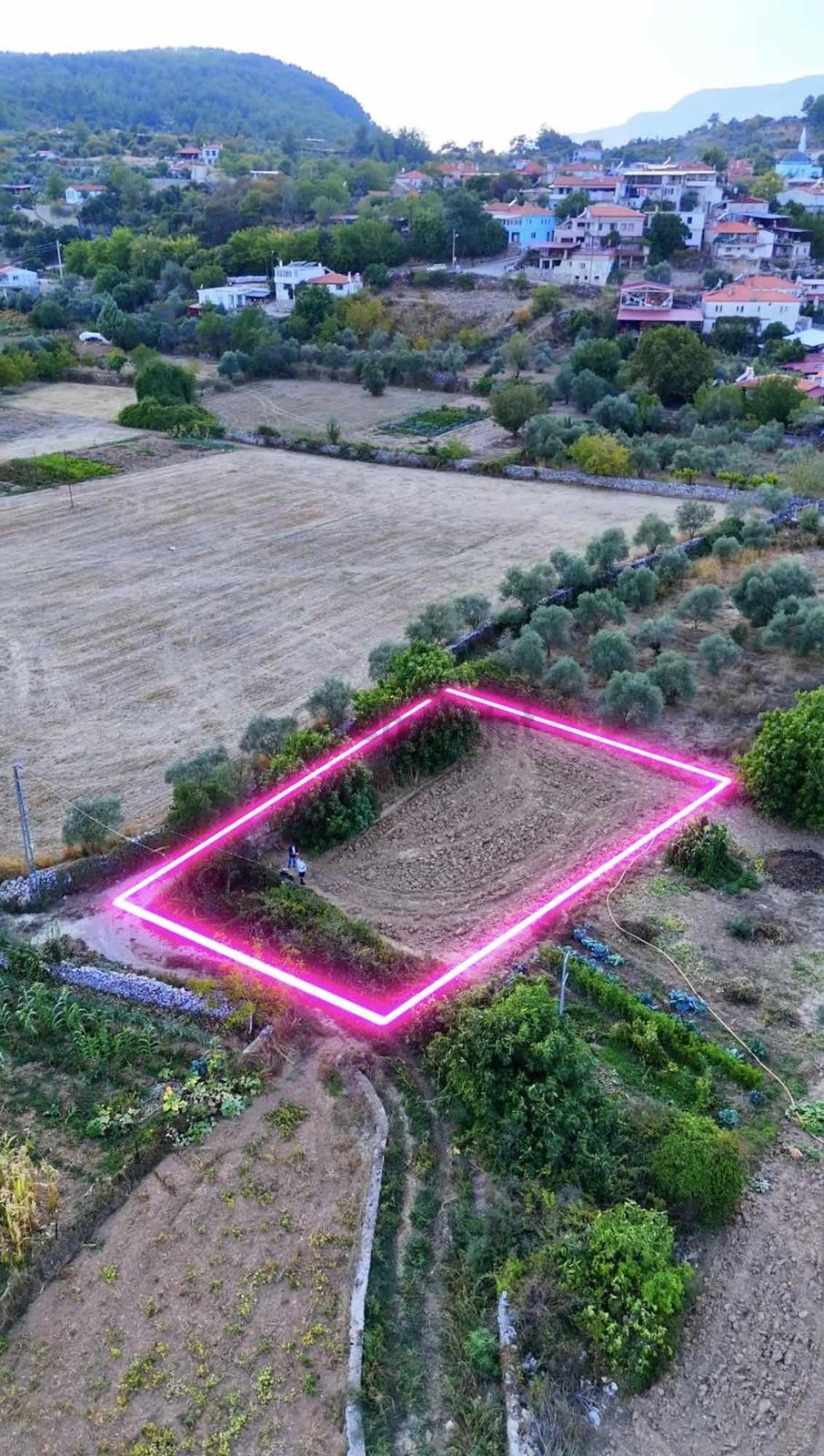 Muğla Denizovada 477 M² Tek Tapu | 250 M² İmarlı | Denize 15 Dk - 4