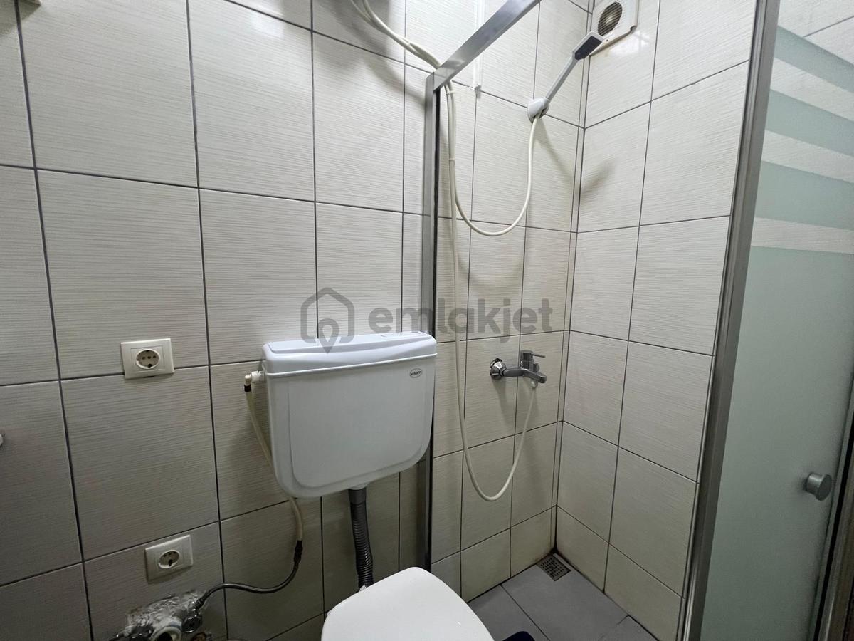 Oben'den Şenesenevler Kocayol Caddesi Üzerinde 2+1 Net 75 M² - 32