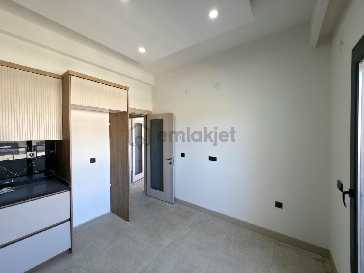 Bademalanında Satılık Arakat Ebeveyn Banyolu Satılık Daire - 14
