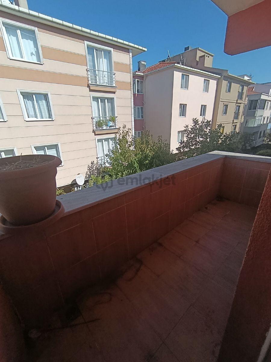 Cadde Cepheli 3+1,3 Balkonlu Geniş Kiralık Daire! - 16