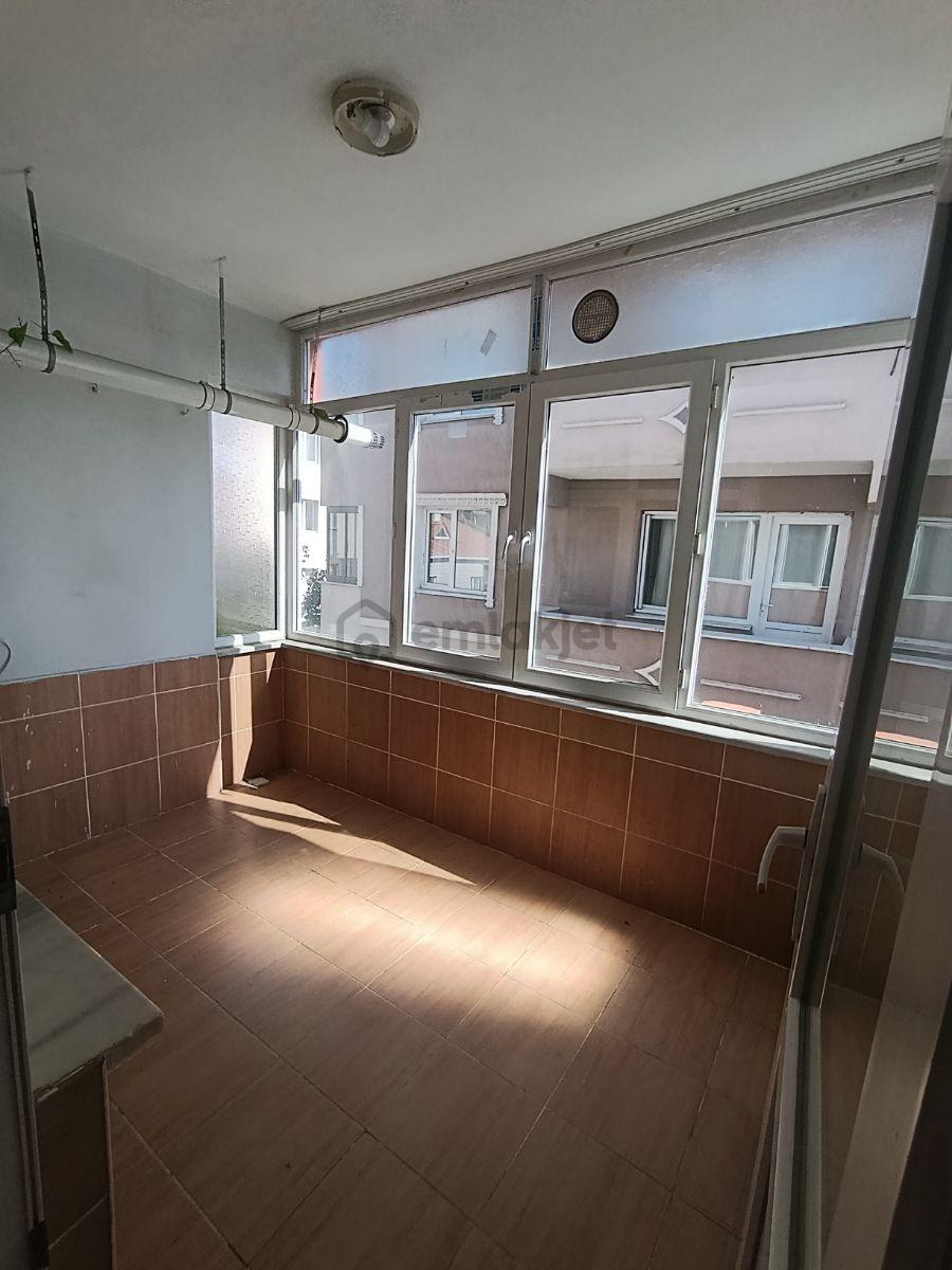 Cadde Cepheli 3+1,3 Balkonlu Geniş Kiralık Daire! - 8