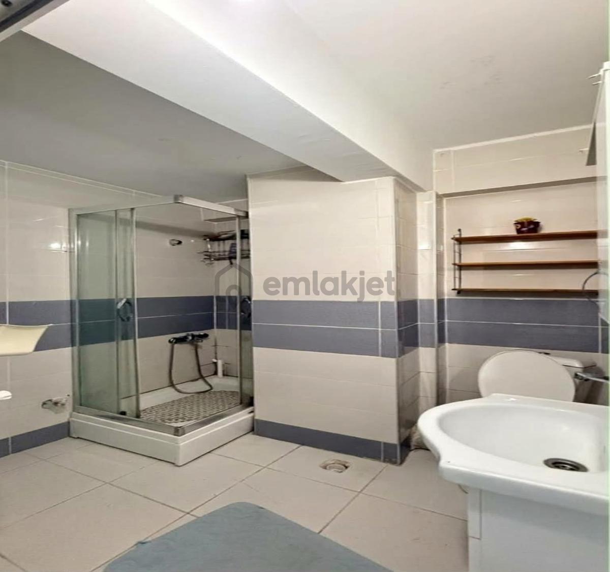 Metrobüse Yürüme Mesafesinde 1+1 Kiralık Yüksek Giriş - 47