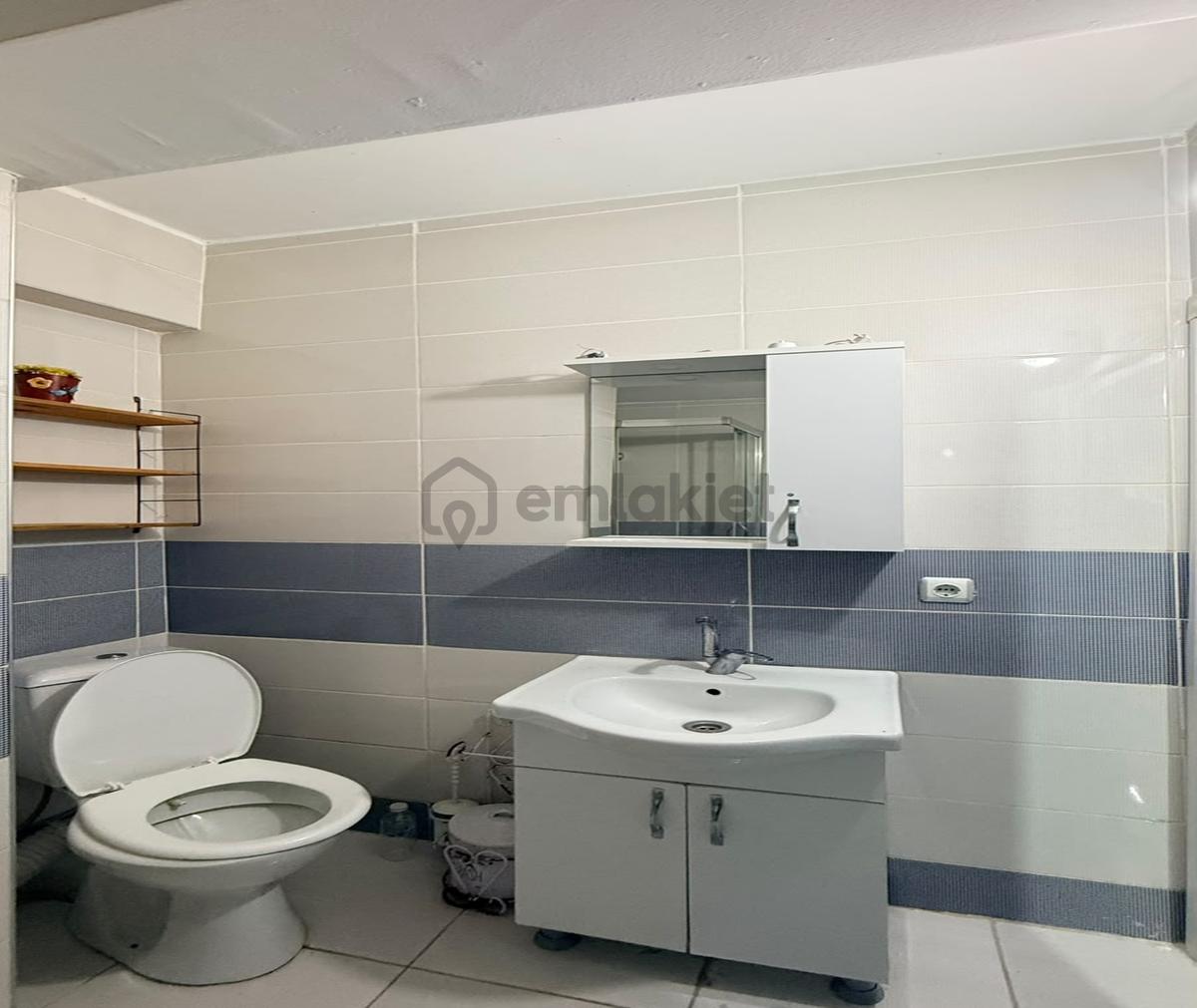 Metrobüse Yürüme Mesafesinde 1+1 Kiralık Yüksek Giriş - 35