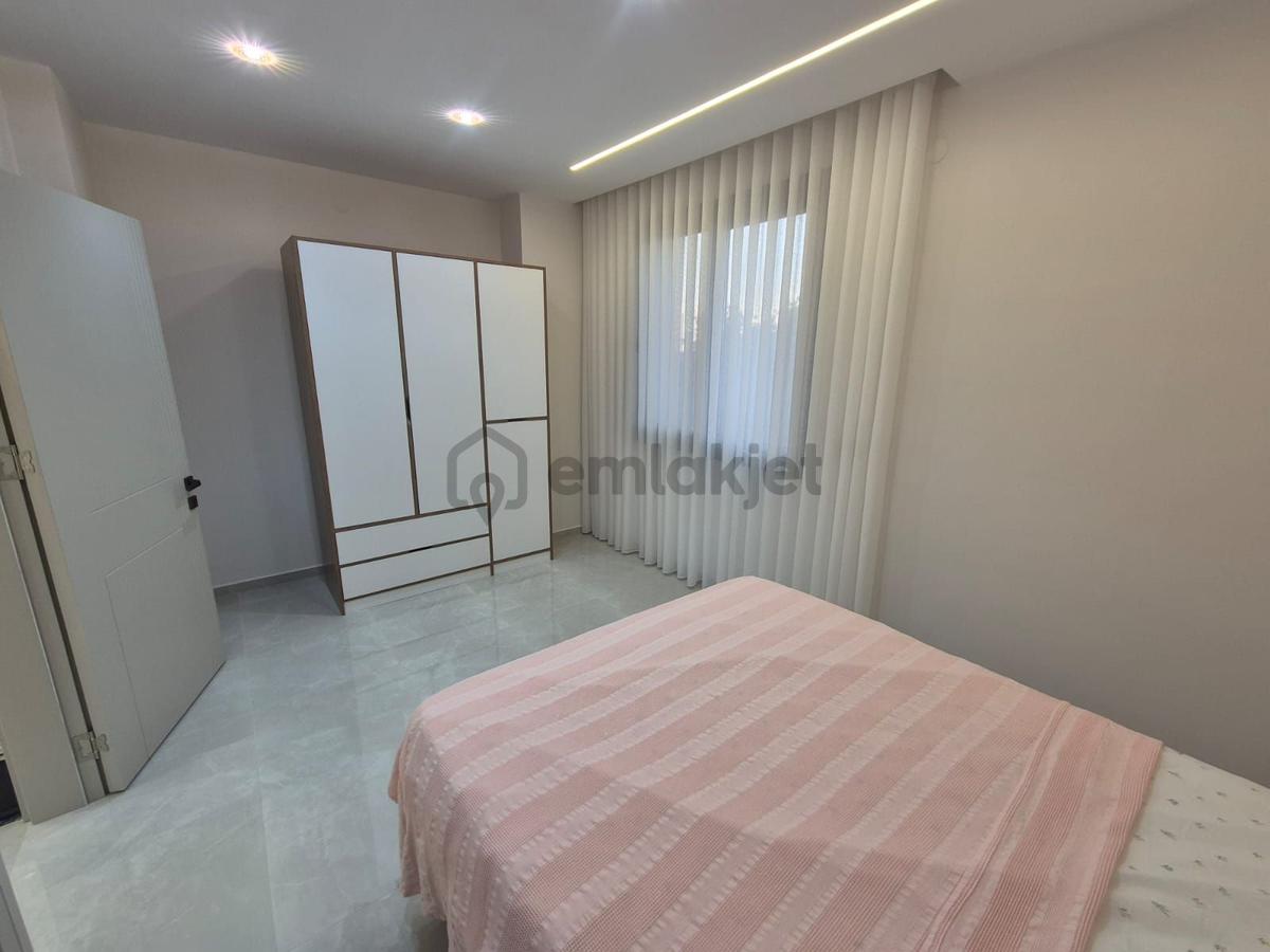 Didim Mahallesinde Müstakil Havuzlu 4+1 Villa Otoparklı Tamm Müüstakil Full Eşyalı - 14