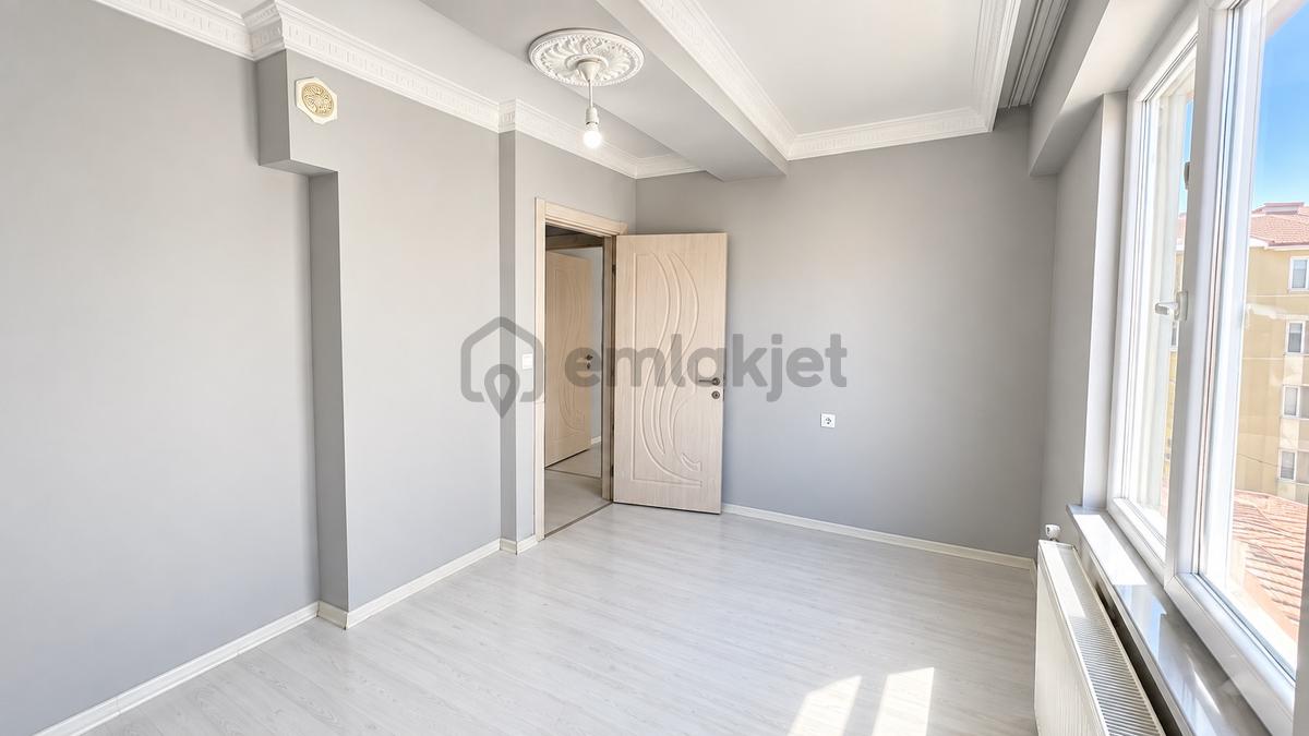 Remaxland’den Reşadiye’de Kiralık 2+1 Daire - 3