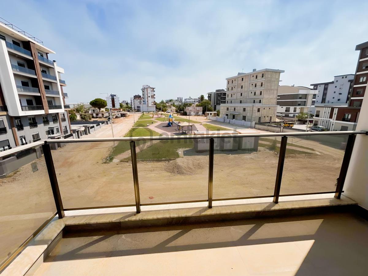 Altınovada Sıfır Havuzlu Sitede Kiralık 1+1 Daire - 7