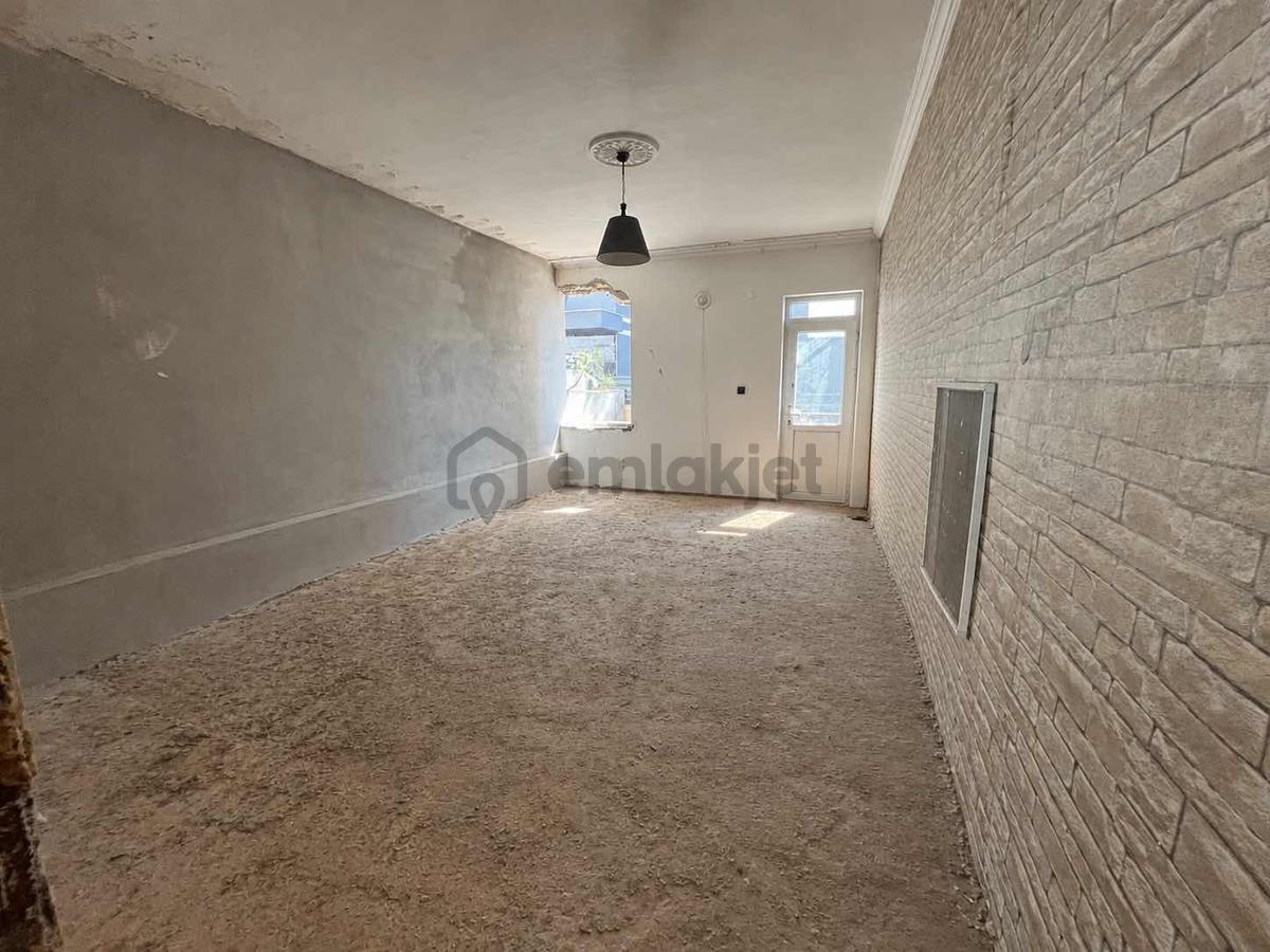 Altınova Orta Mahallede 183 M² Arsa Paylı 2+1 Müstakil Ev - 3
