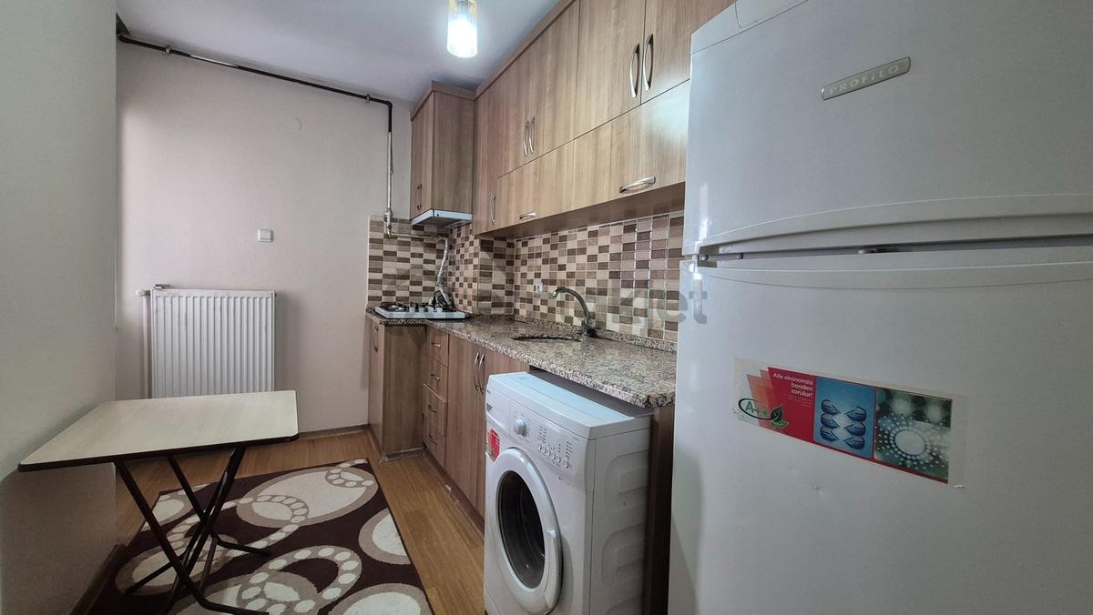 Adliye Sarayı Yakını Eşyalı Doğalgaz Kombili 3+1 - 8