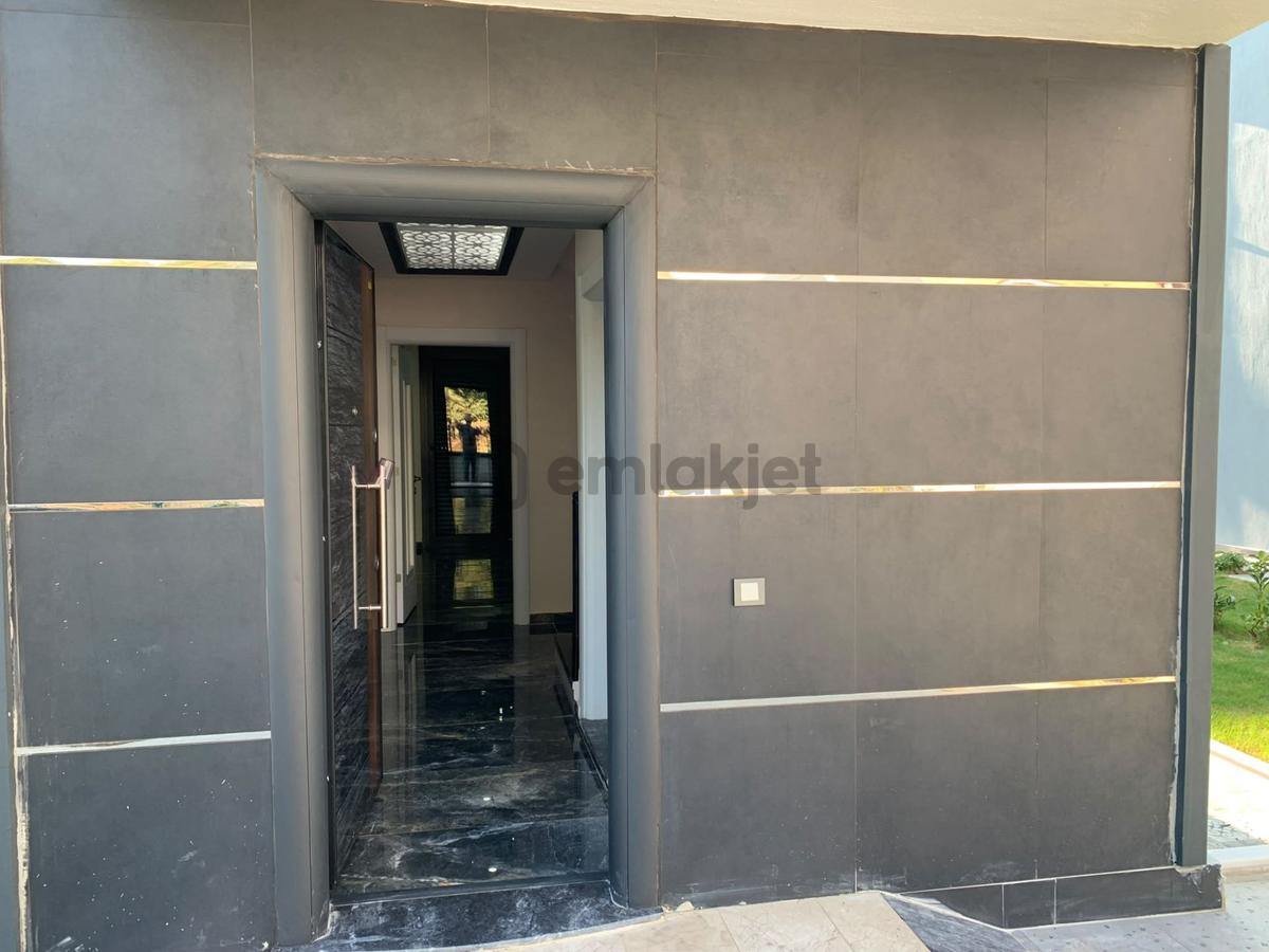 Didim Havuzlu Sitede Satılık 3+1 Villa - 2