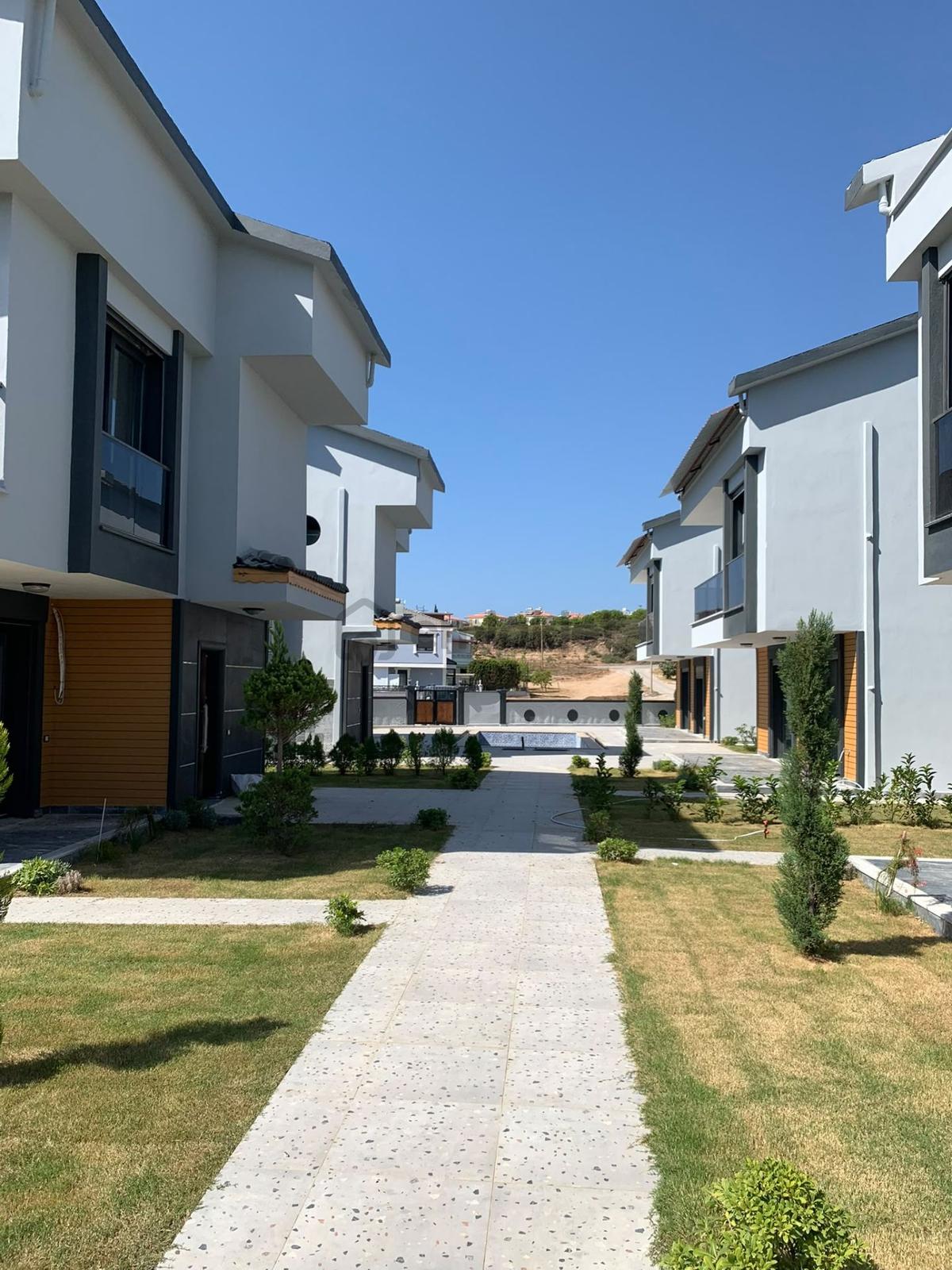 Didim Havuzlu Sitede Satılık 3+1 Villa - 4