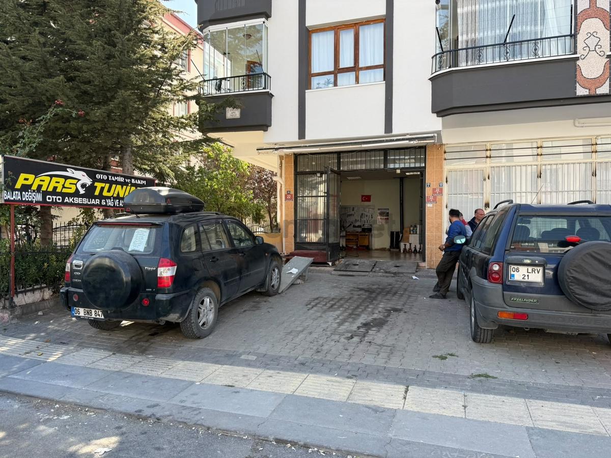 Karapürçek'te Cadde Üzeri Depolu Kiracılı Dükkan