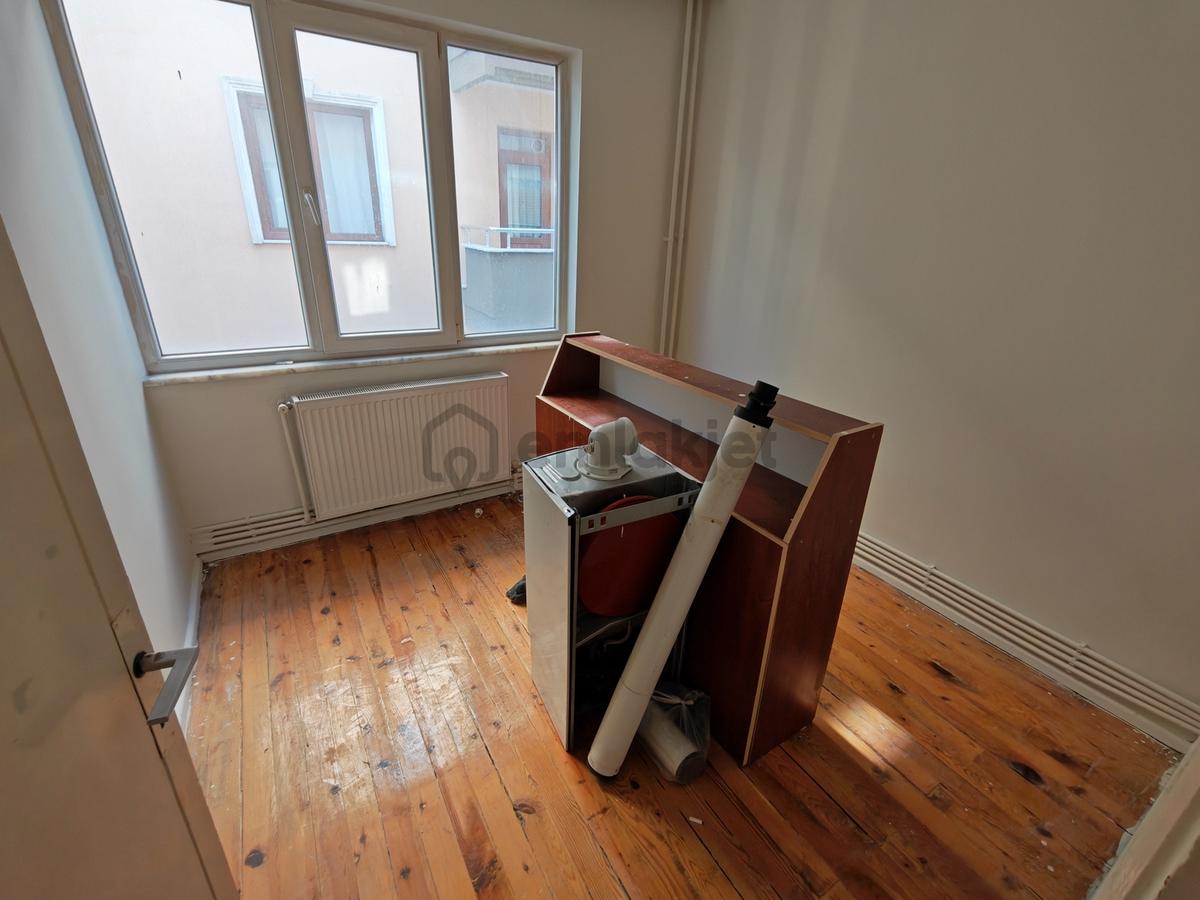 İstiklal Mahallesinde 3+1 Kiralık Daire - 5